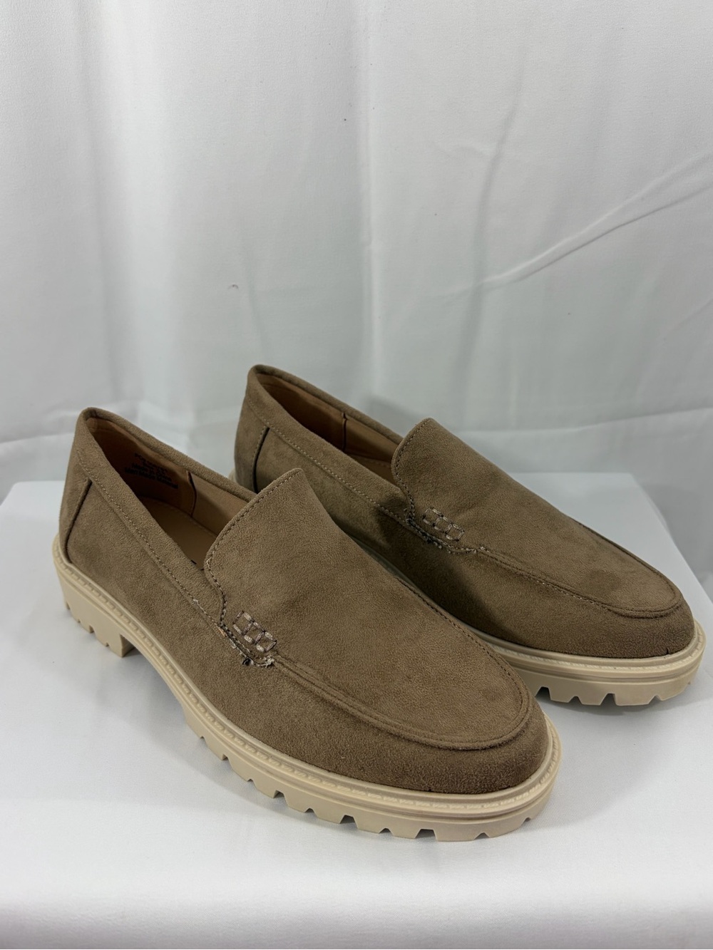 NWT Journee Women’s Size 6.5 Taupe Suede Slip-On Loafers